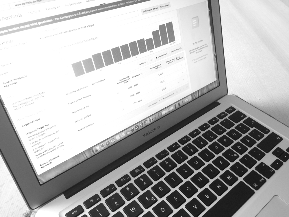 Suchmaschinenmarketing SEA und SEO - Online-Marketing von Texterin Tabea Lettau